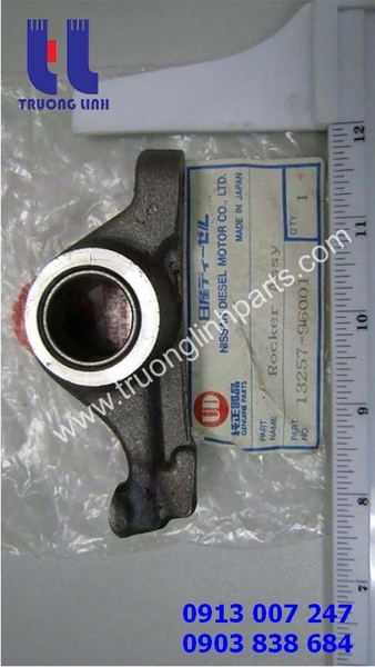 cò mổ động cơ Nissan xe xúc lật kawasaki , 13257-96001