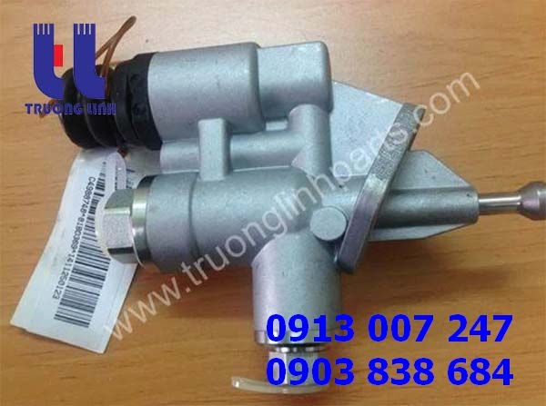 Bơm mồi nhiên liệu máy xúc PC300-7