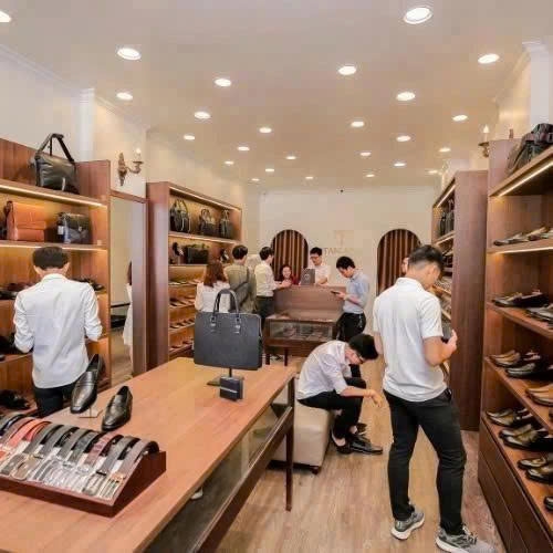 Thu âm quảng cáo chương trình khuyến mại cho Thế giới đồ da