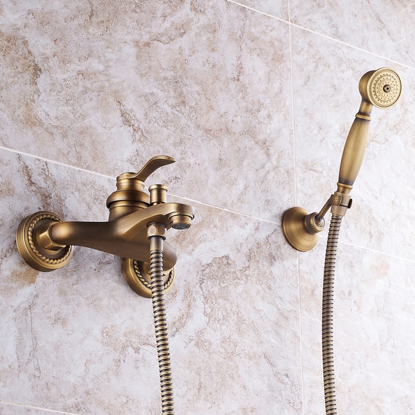 Sen tắm treo tường thiết bị vệ sinh không thể thiếu trong phòng tắm