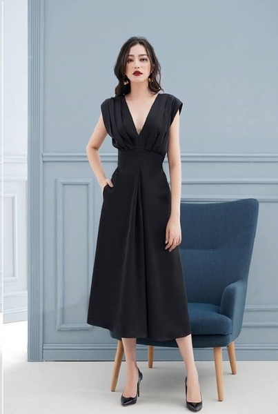 Chọn đầm đẹp cho quý cô tuổi 40 diện hè năm nay 2019-2020
