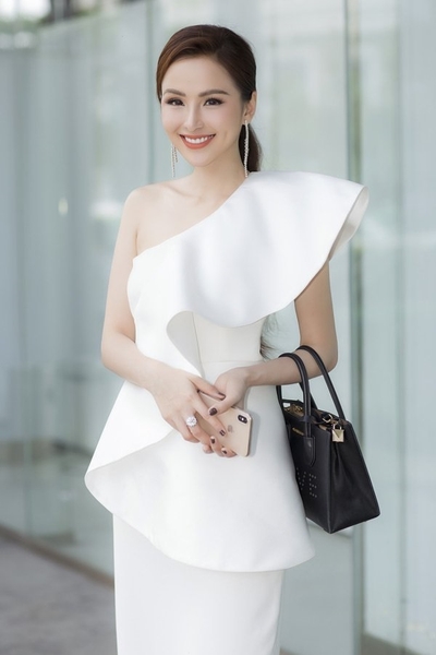 Mặc gì đi đám cưới ở quê để nổi bật mà hợp văn hóa thôn quê
