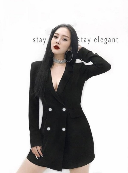 Thả dáng cuối tuần với váy suông thanh lịch nhẹ nhàng