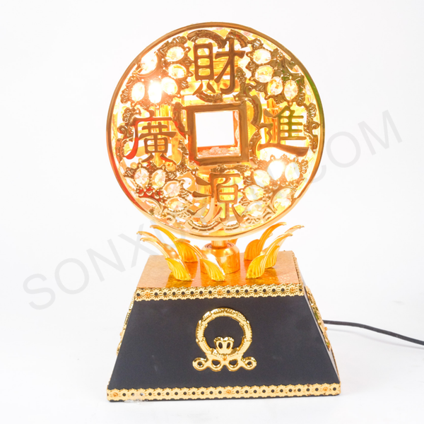 Đèn đồng tiền mạ vàng cao 45 cm, rộng 25 cm