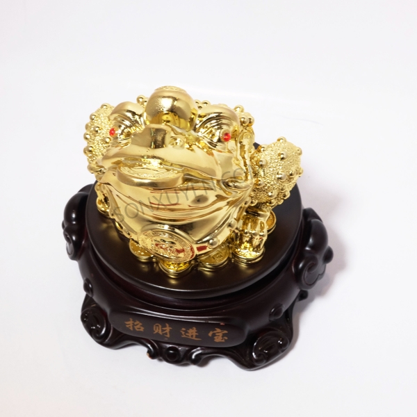 Cóc mạ vàng phong thủy đế gỗ rộng 15 cm ,cao 16 cm. mã SP000269