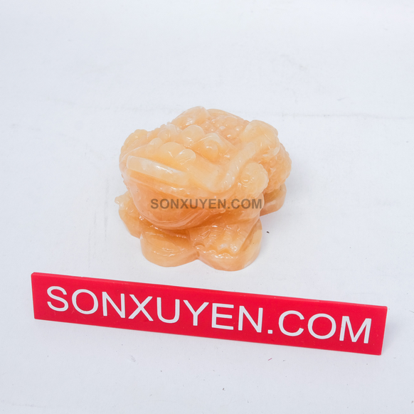 Cóc đá vàng cao 5 cm ,rộng 8 cm