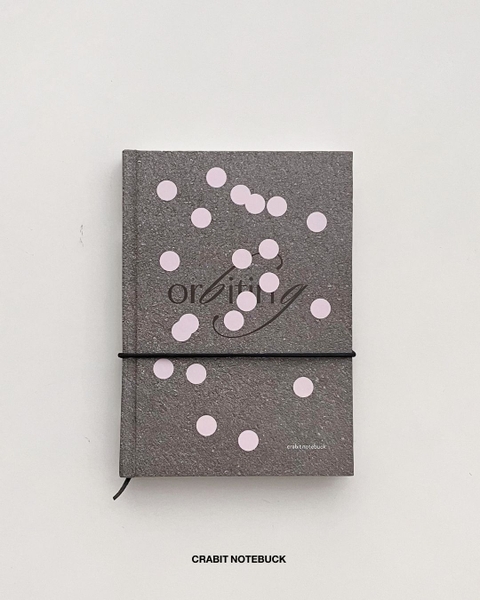 Sổ tay A5 grid 132 trang 130gsm Chấm bi - Xám Hồng