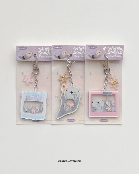 Móc khoá acrylic kèm mini charm lắc Otter Life
