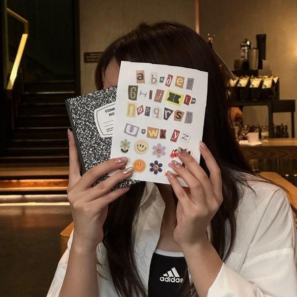 Sổ kẻ ngang khổ vuông 140 trang 130gsm tặng kèm sticker Composition Collection - Đen Pepper