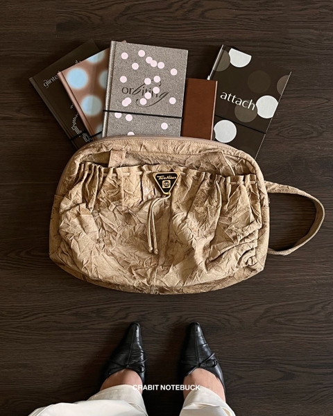 Sổ tay A5 trơn 132 trang 130gsm Chấm bi - Đen Trắng