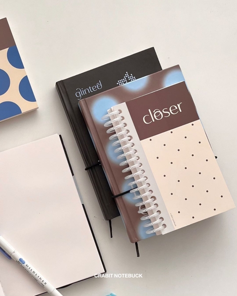 Sổ tay A5 kẻ ngang 132 trang 130gsm Chấm bi - Ngựa Đen