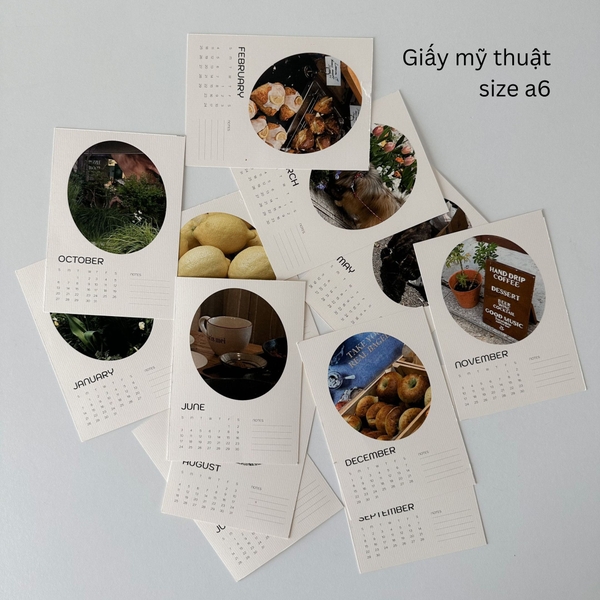 Lịch 2024 kèm chân standee để bàn