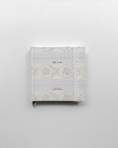 Sổ tay scrapbook khổ vuông kẻ ngang 130gsm The Reverie Diary - Nhũ Hoa Nơ Hồng