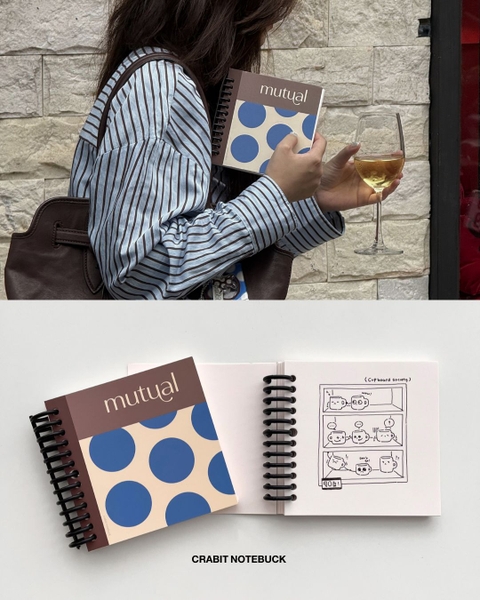 Sổ còng ruột trơn khổ vuông 128 trang 130gsm Chấm bi - Xanh Nâu