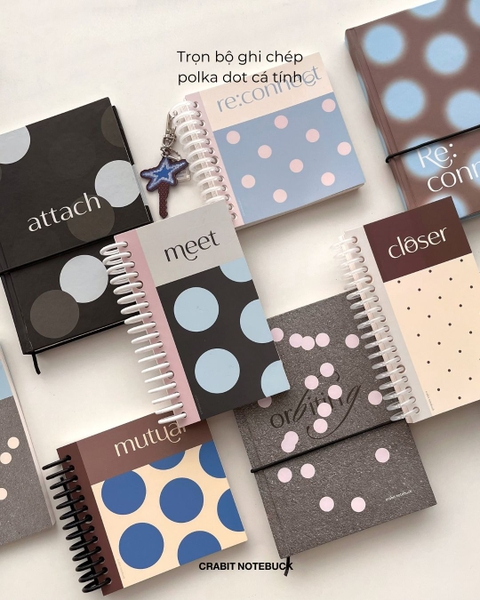 Sổ còng grid khổ vuông 128 trang 130gsm Chấm bi - Xanh Hồng