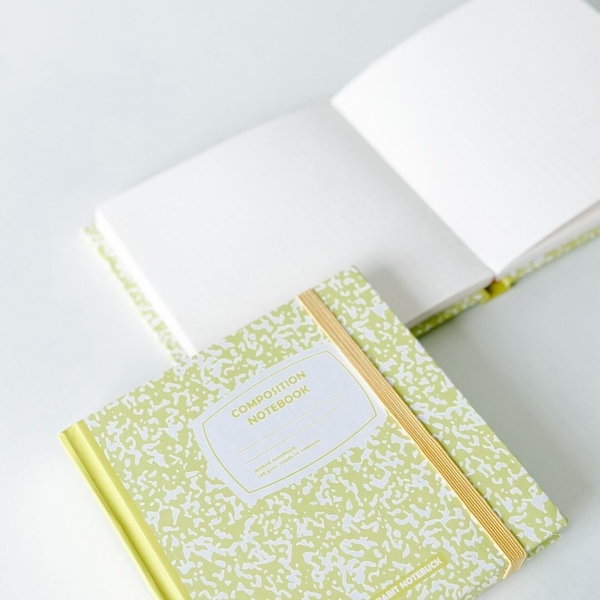 Sổ dot khổ vuông 140 trang 130gsm tặng kèm sticker Composition Collection - Vàng chanh Lime