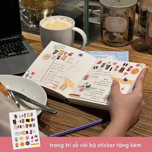 Sổ kẻ ngang khổ vuông 140 trang 130gsm tặng kèm sticker Composition Collection - Hồng Berries