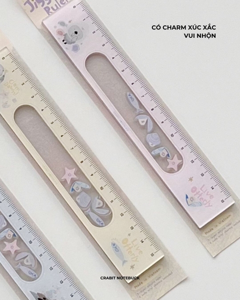 Thước kẻ acrylic 15cm kèm mini charm lắc Otter Life