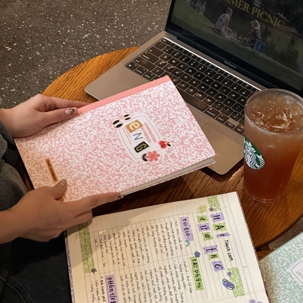 Vở dot 140 trang tặng kèm sticker Composition Collection - Hồng Peach
