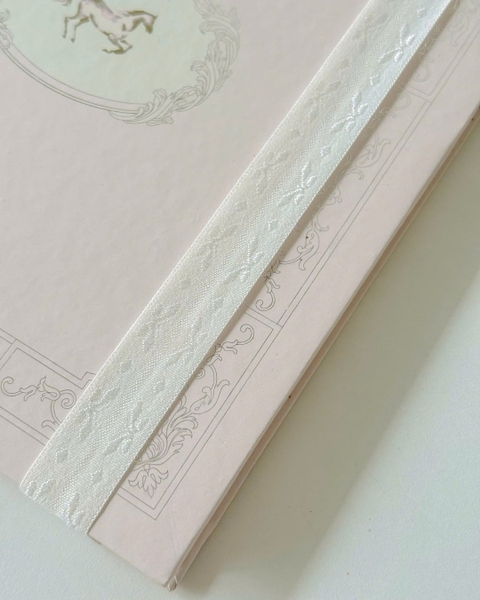 Sketchbook Khổ Vuông 190gsm The Reverie Diary - Nhũ Ngựa Hồng