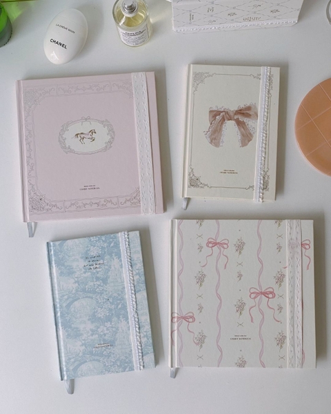 Sketchbook Khổ Vuông 190gsm The Reverie Diary - Nhũ Ngựa Hồng