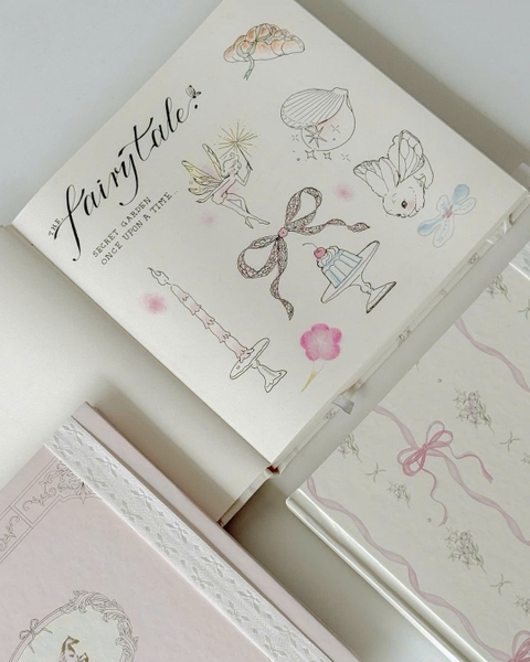 Sketchbook Khổ Vuông 190gsm The Reverie Diary - Nhũ Ngựa Hồng