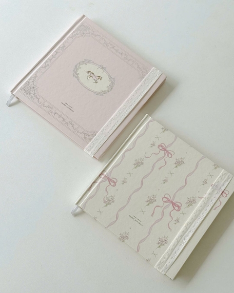 Sketchbook Khổ Vuông 190gsm The Reverie Diary - Nhũ Ngựa Hồng