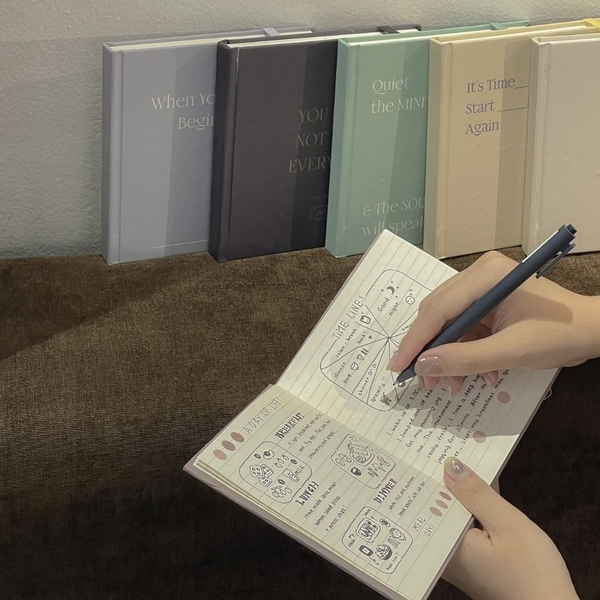 Sổ kẻ ngang hình vuông 144 trang 130gsm Crabit - Nâu