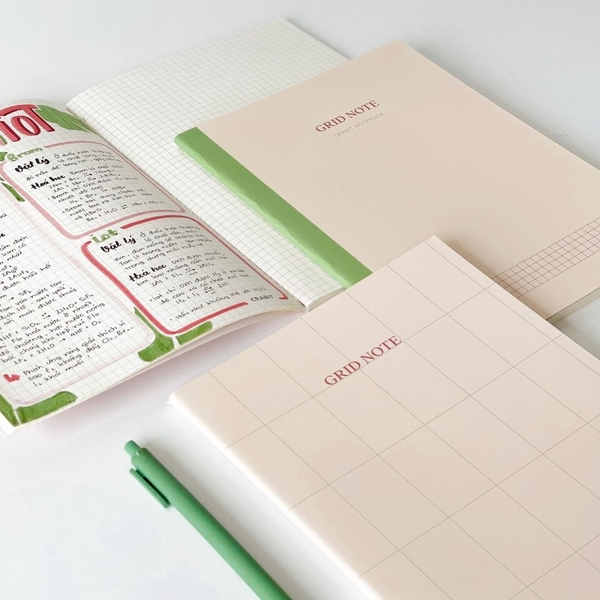 Vở ô vuông 80 trang may gáy 100gsm - Vàng ô vuông