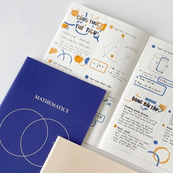 Vở toán mathematics 80 trang, layout chia 4 may gáy- Vàng