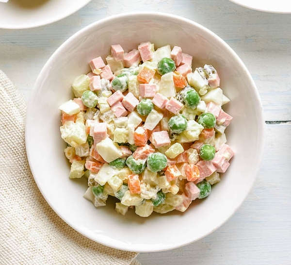 H3Q Miki Olivier Salad