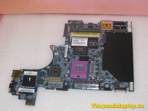 Main Dell Precision M2400