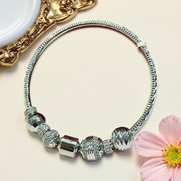 vong-charm-18k-28