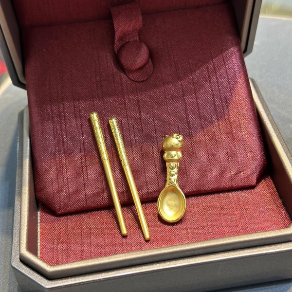 charm-24k-18