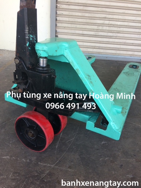 sửa xe nâng tay Mitsubishi 2500KG