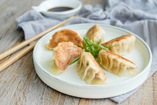 Cách làm và gói Há Cảo Gyoza đơn giản đúng điệu Nhật Bản