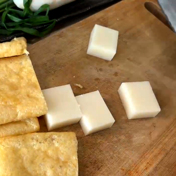 Cách cắt bánh dày 