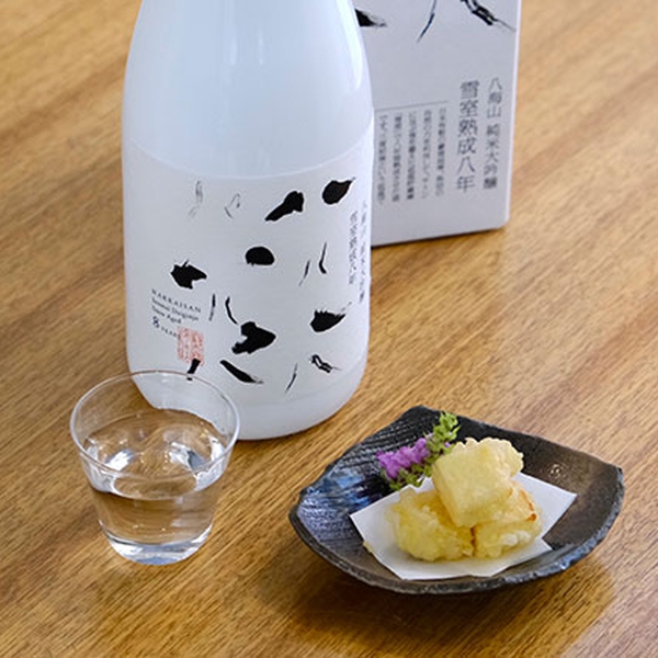 Cách uống Rượu Sake Nhật Junmai Daiginjo Hakkaisan