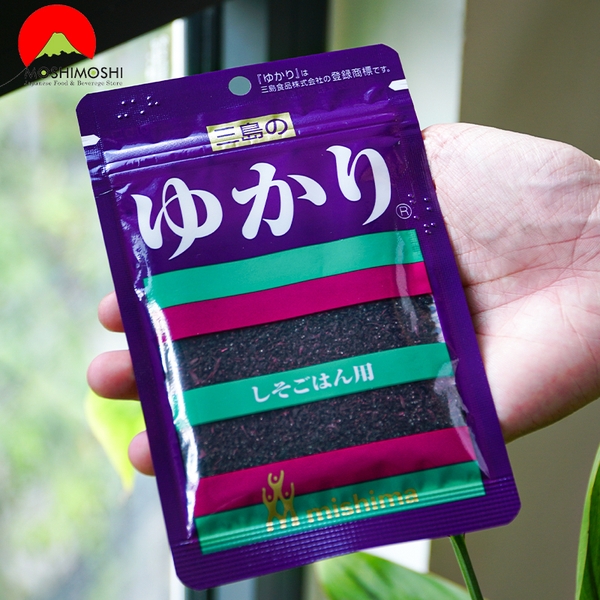 Cách sử dụng gia vị rắc cơm tía tô đỏ Nhật Bản Yukari Furikake