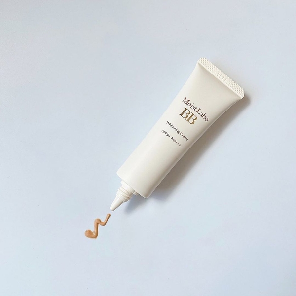 Kem trang điểm làm trắng MEISHOKU Moist-Labo BB (Natural Ocre 03)