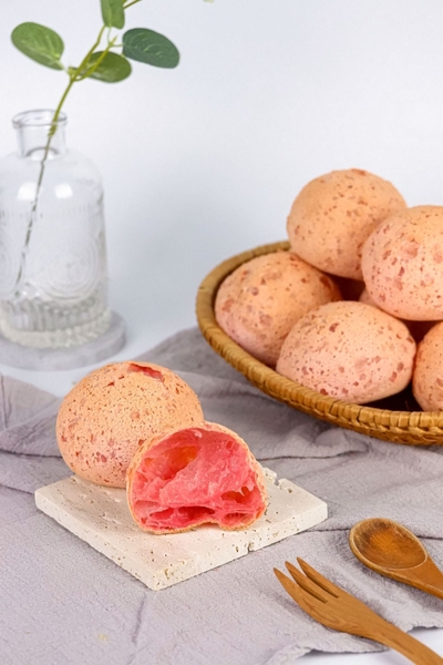 Bột trộn sẵn Bánh Mì MOCHI hương TRÀ ỔI HỒNG Puratos - Gói 1kg (4025731)