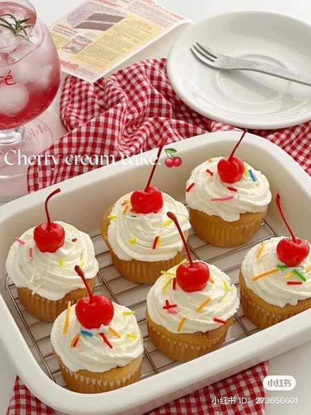 Trái CHERRY ĐỎ có cuống - Hủ 710gr