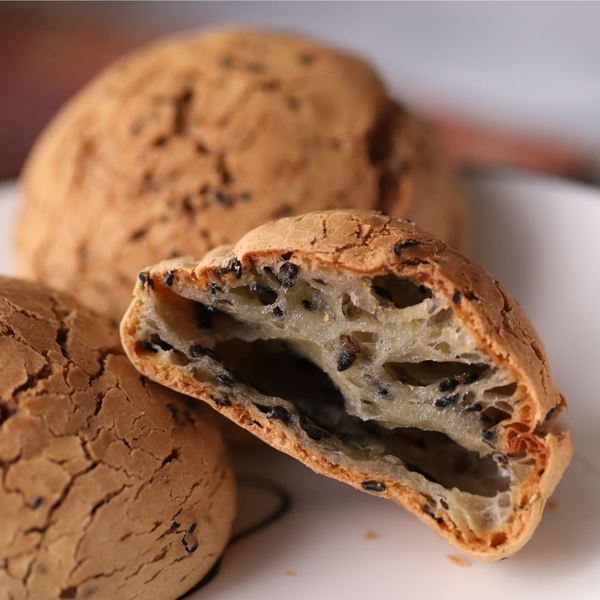 Bột trộn sẵn Bánh Mì MÈ ĐEN Hàn Quốc MAMA'S CHOICE - Gói 500gr