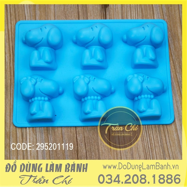 Khuôn silicone vỉ Chó SNOOPY 6c