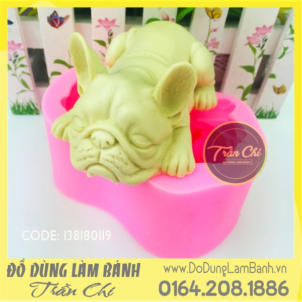 Khuôn silicone Chó Bulldog nằm nhỏ - White