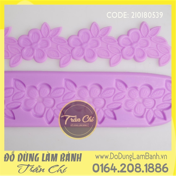 Khuôn silicone Viền thành hoa mai kèm lá