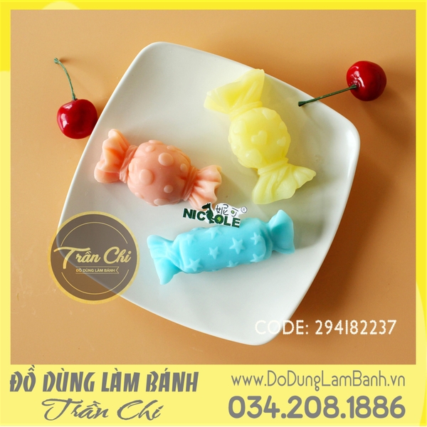 Khuôn silicone Kẹo 3 viên cột xoắn