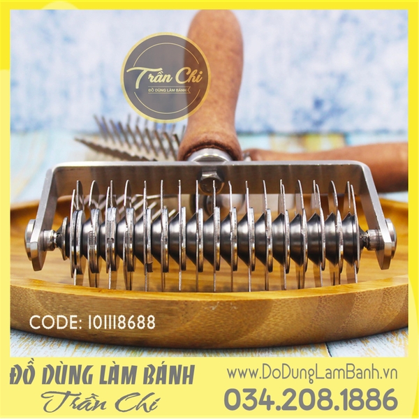 BT0413 - Dụng cụ LĂN LƯỚI inox, cán gỗ (10/3)