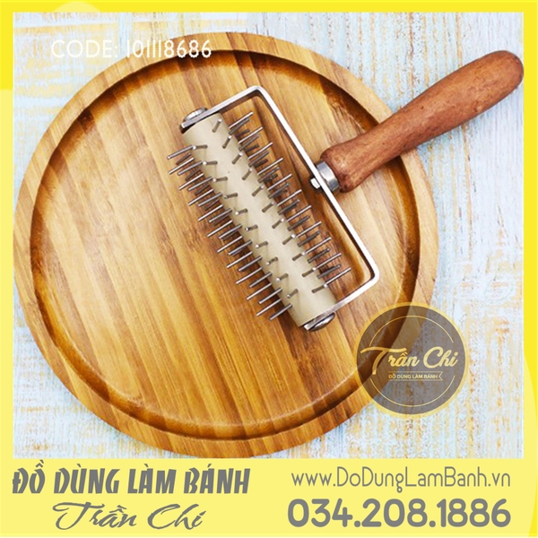 DT0421 - Dụng cụ lăn đinh ĐỤC LỖ inox, cán gỗ (23/10)