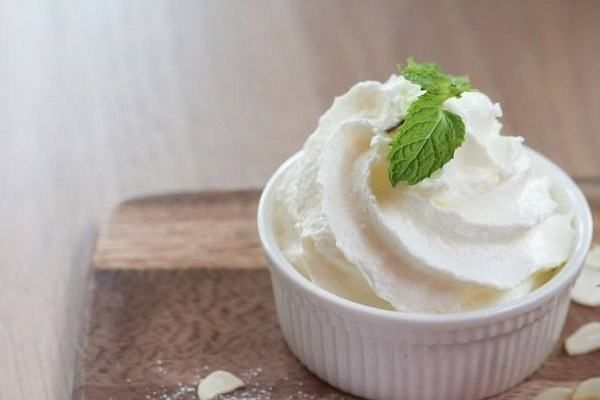 Kem Whipping Cream Avonmore 1 lít